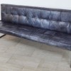 Sitzbank-mit-rueckenlehne-echt-bueffelleder-echt-leder-auf-mass-livior-living-interior-moebel-pforzheim