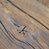 Sitzbank-recyclete-eiche-holzbank-auf-mass-bank-aus-holz-livior